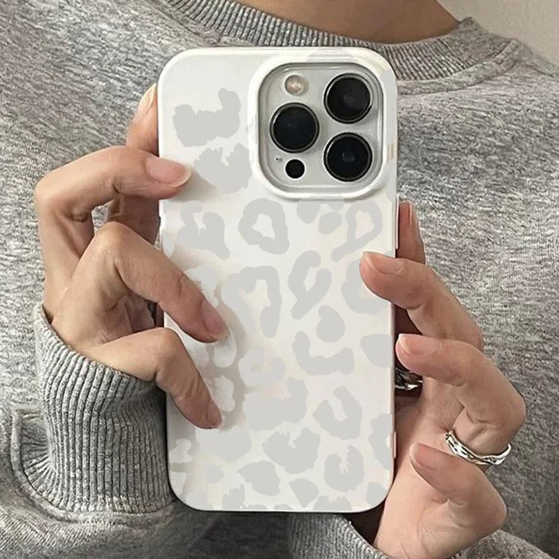 The Gray-White Leopard Print Phone Case For iPhone 13 11 12 14 15 16 17 Pro Max Plus 16E XR 8 7 Plus SE 2022 X XS Max Soft Cover