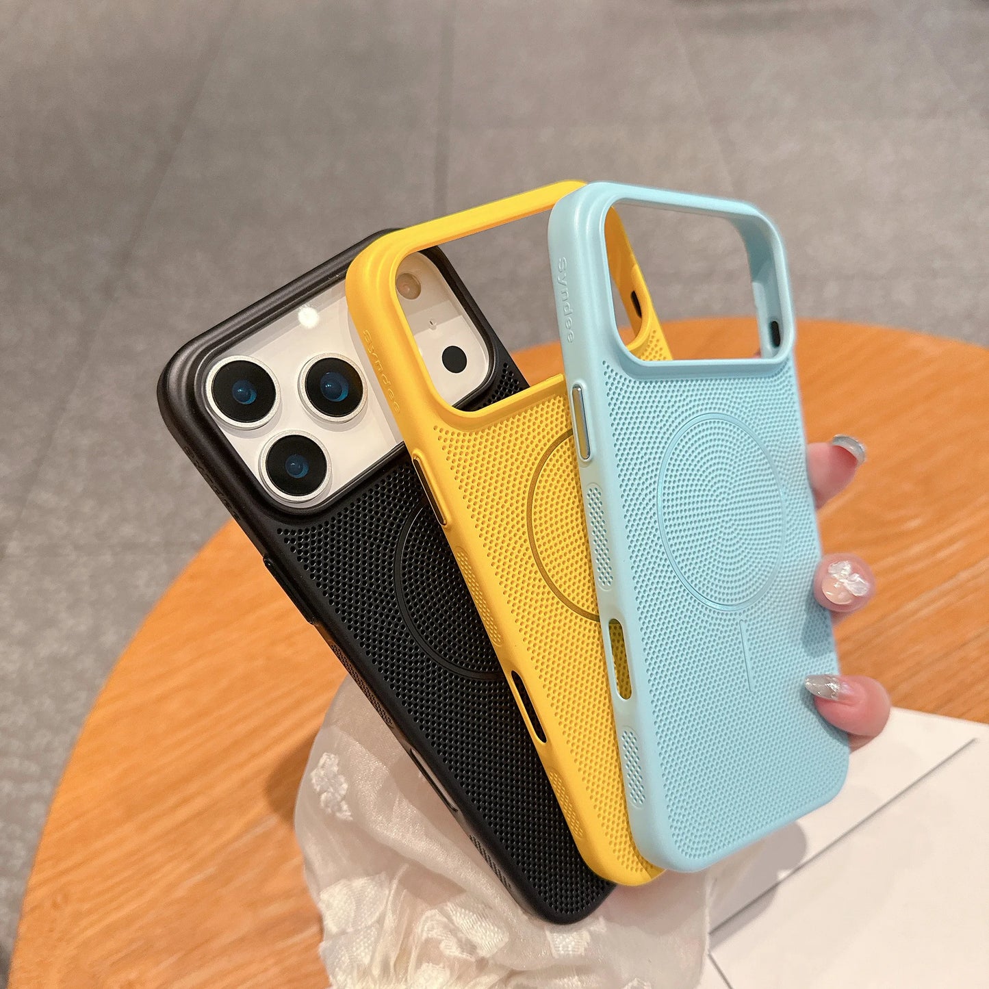 Cooling Heat Dissipation Mesh Magnetic Magsafe Case for iPhone 17 16 15 14 13 12 11 Pro Max Plus 17 Air Wireless Charging Cover