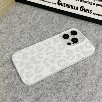 The Gray-White Leopard Print Phone Case For iPhone 13 11 12 14 15 16 17 Pro Max Plus 16E XR 8 7 Plus SE 2022 X XS Max Soft Cover