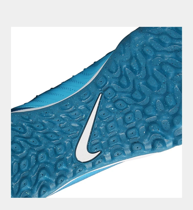 Nike Phantom Luna Ii Academy Tf Lightweight Football Shoes